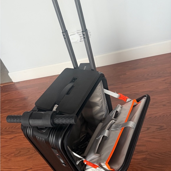 NOBL Black Rolling Suitcase scooter - Picture 6 of 12